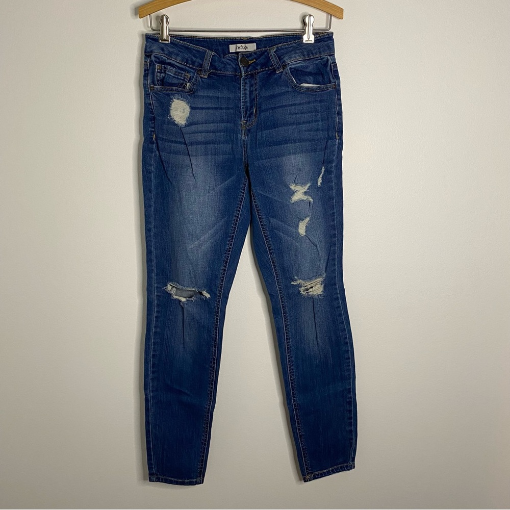 Refuge Women's Size 6 Blue Denim Stretch Distressed Dark Wash Skinny Jeans